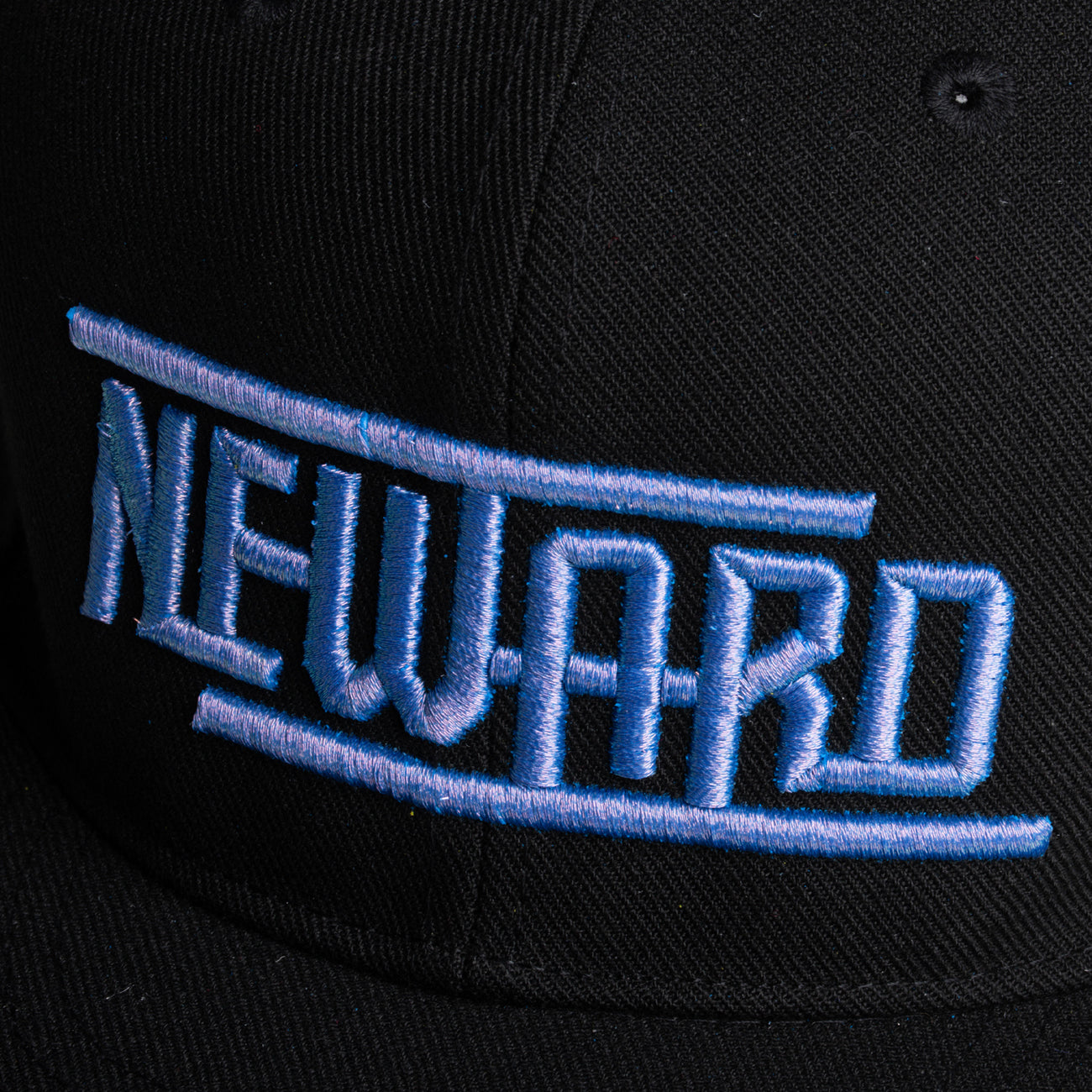 NEWARD フラットバイザーキャップ